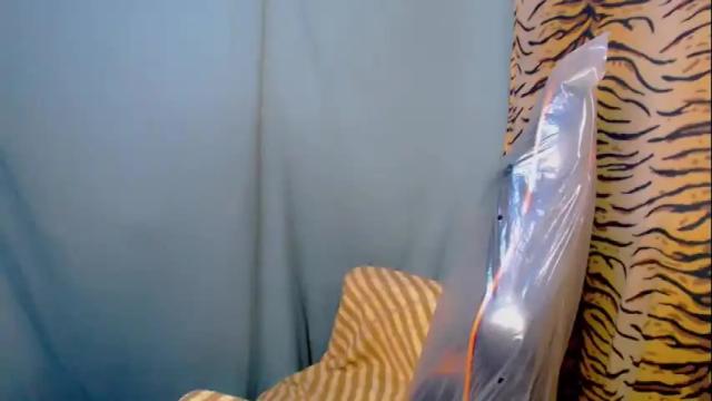 Image 6 of yourqueenofsuck Stream on Chaturbate on 2 months ago