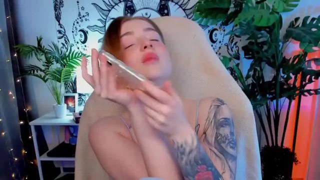 Image 10 of yourredsunshine Stream on Chaturbate on 17 months ago