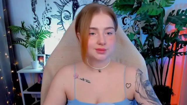 Image 12 of yourredsunshine Stream on Chaturbate on 8 months ago