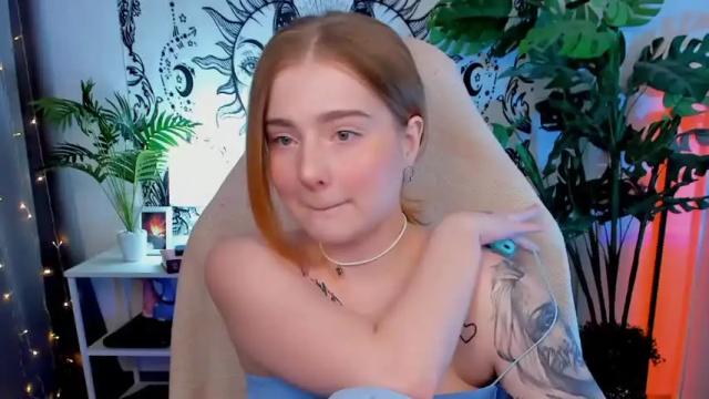 Image 7 of yourredsunshine Stream on Chaturbate on 17 months ago