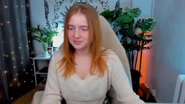 Image 2 of yourredsunshine Stream on Chaturbate on 17 months ago