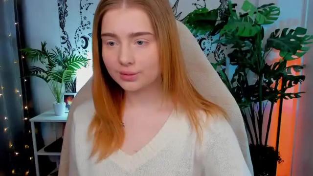 Image 6 of yourredsunshine Stream on Chaturbate on 17 months ago