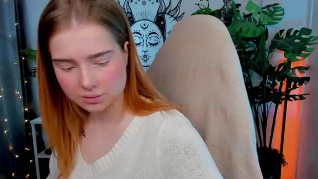 Image 7 of yourredsunshine Stream on Chaturbate on 7 months ago