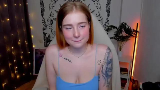 Image 12 of yourredsunshine Stream on Chaturbate on 17 months ago
