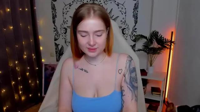 Image 2 of yourredsunshine Stream on Chaturbate on 17 months ago