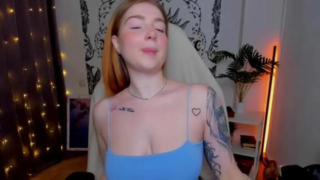Image 6 of yourredsunshine Stream on Chaturbate on 17 months ago