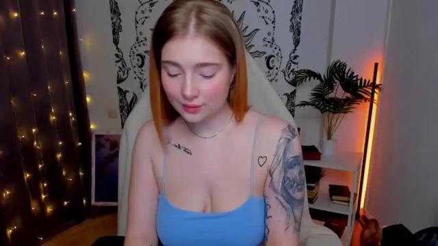 Image 7 of yourredsunshine Stream on Chaturbate on 17 months ago