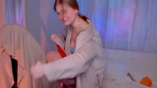 Image 11 of yourredsunshine Stream on Chaturbate on 17 months ago