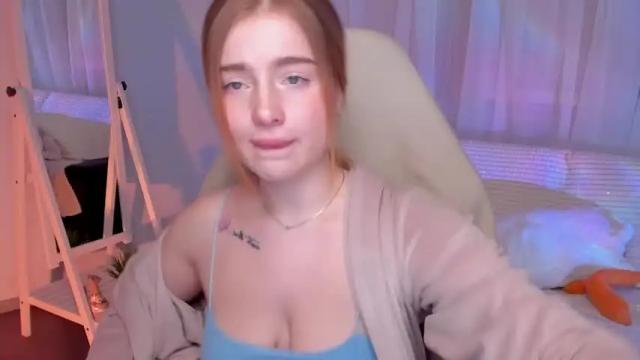 Image 8 of yourredsunshine Stream on Chaturbate on 17 months ago
