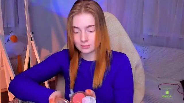 Image 2 of yourredsunshine Stream on Chaturbate on 16 months ago