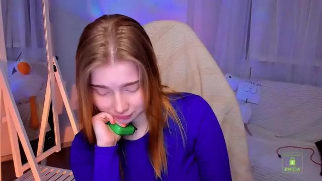 Image 8 of yourredsunshine Stream on Chaturbate on 16 months ago