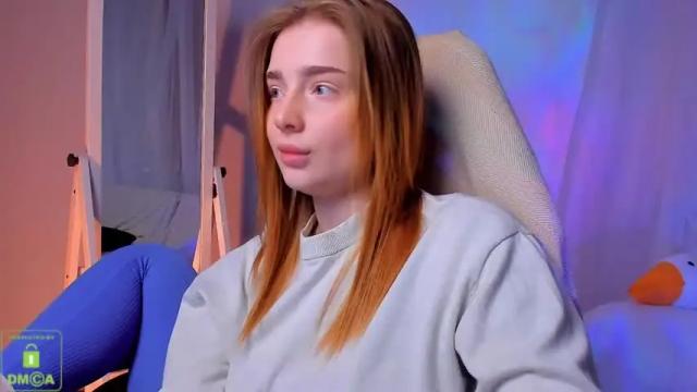 Image 10 of yourredsunshine Stream on Chaturbate on 16 months ago