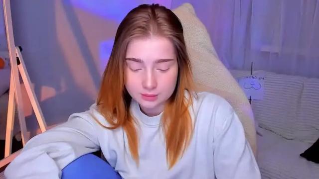 Image 2 of yourredsunshine Stream on Chaturbate on 16 months ago