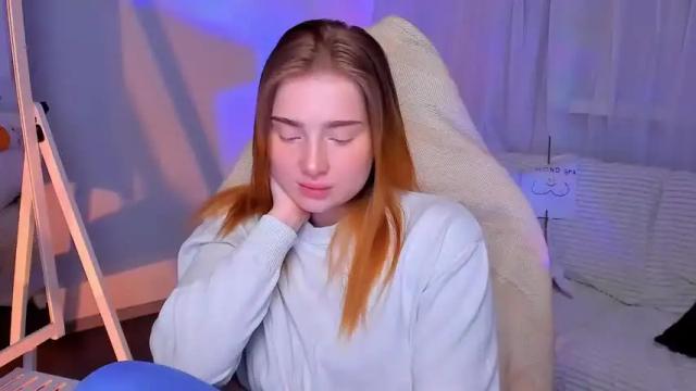 Image 4 of yourredsunshine Stream on Chaturbate on 16 months ago
