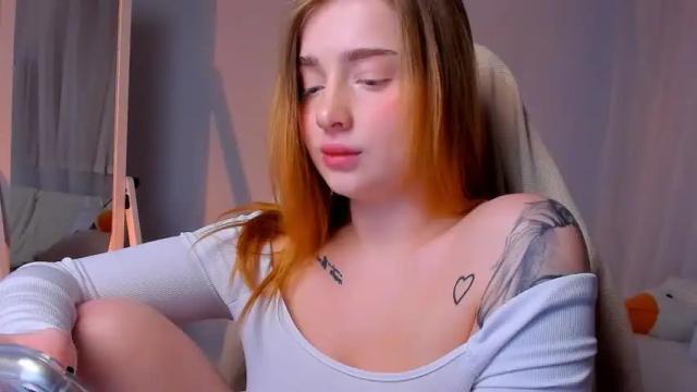 Image 10 of yourredsunshine Stream on Chaturbate on 16 months ago