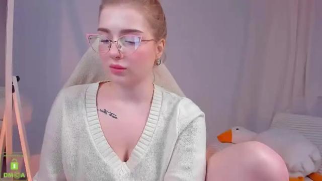 Image 11 of yourredsunshine Stream on Chaturbate on 15 months ago