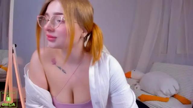 Image 6 of yourredsunshine Stream on Chaturbate on 15 months ago