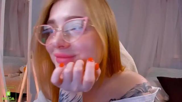 Image 6 of yourredsunshine Stream on Chaturbate on 13 months ago