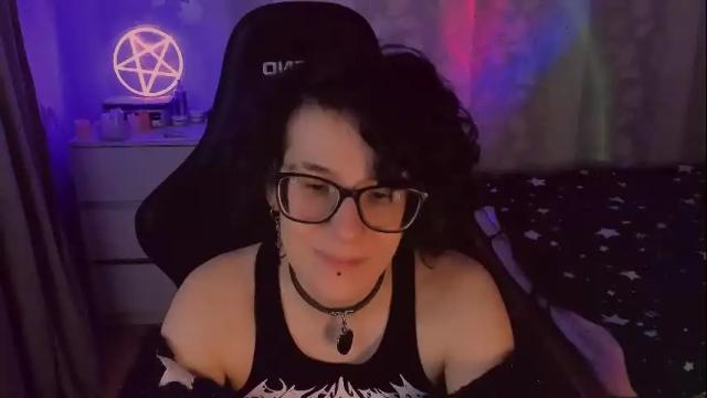 Image 4 of yourscosmic Stream on Chaturbate on 1 month ago