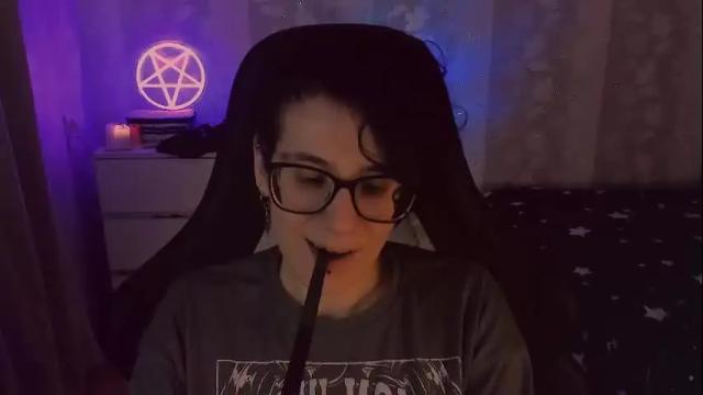 Image 3 of yourscosmic Stream on Chaturbate on 2 months ago