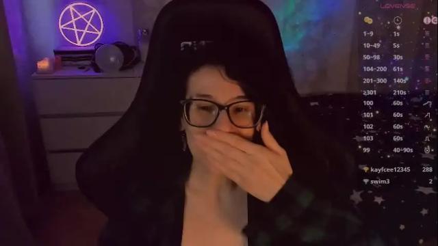 Image 8 of yourscosmic Stream on Chaturbate on 27 days ago