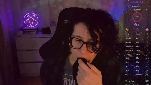 Image 11 of yourscosmic Stream on Chaturbate on 25 days ago