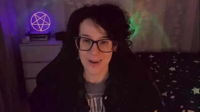 Image 2 of yourscosmic Stream on Chaturbate on 25 days ago