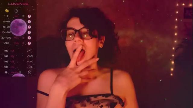Image 11 of yourscosmic Stream on Chaturbate on 4 days ago