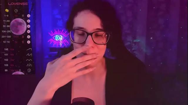 Image 4 of yourscosmic Stream on Chaturbate on 1 month ago