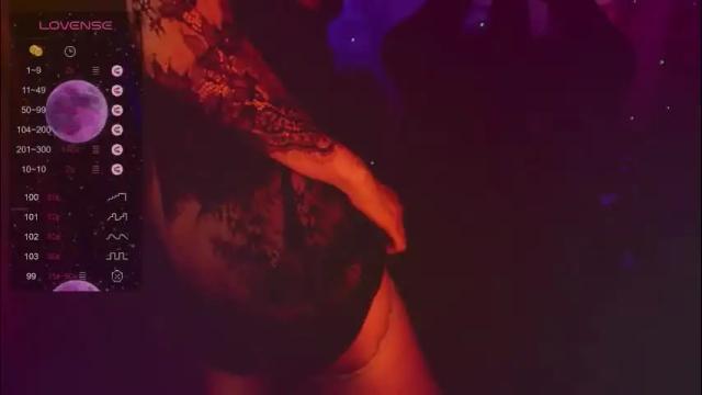 Image 11 of yourscosmic Stream on Chaturbate on 1 month ago