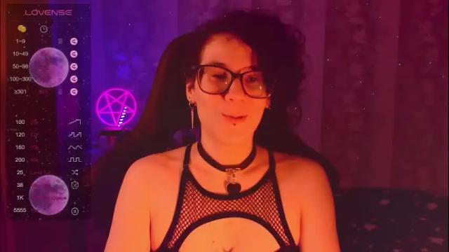 Image 4 of yourscosmic Stream on Chaturbate on 28 days ago