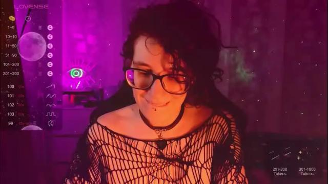 Image 6 of yourscosmic Stream on Chaturbate on 24 days ago