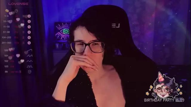 Image 12 of yourscosmic Stream on Chaturbate on 4 days ago