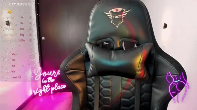 Image 11 of yoursecretcrush_ Stream on Chaturbate on 20 months ago