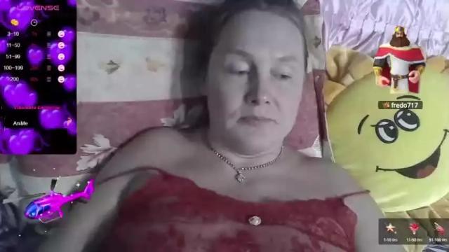 Image 11 of yoursexkroshka Stream on Chaturbate on 13 months ago