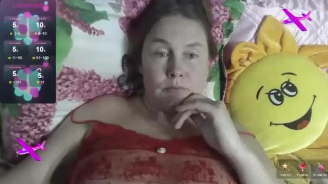 Image 11 of yoursexkroshka Stream on Chaturbate on 14 months ago