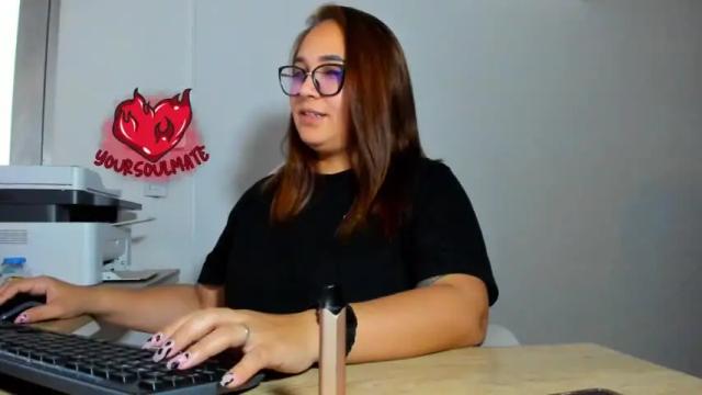 Image 12 of yoursoul_mate Stream on Chaturbate on 20 months ago