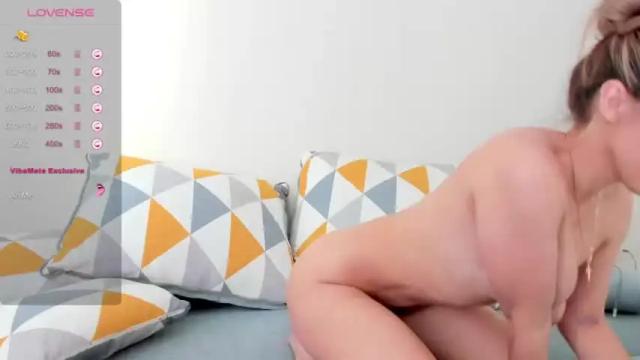 Image 12 of yoursoul_mila Stream on Chaturbate on 12 months ago
