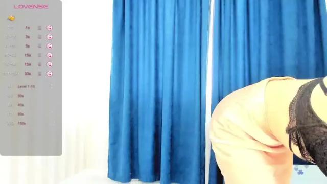 Image 2 of yoursoul_mila Stream on Chaturbate on 12 months ago