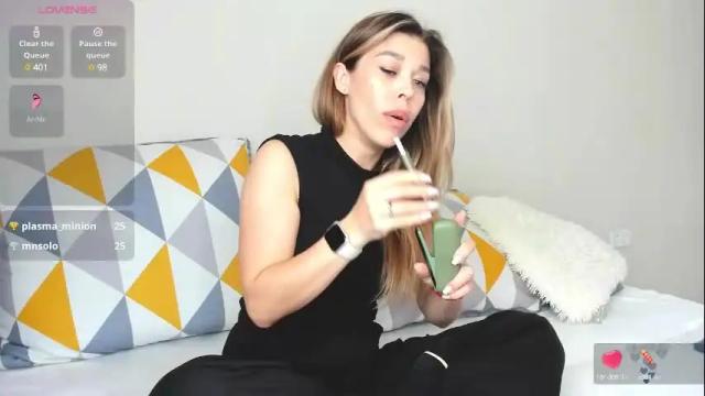 Image 8 of yoursoul_mila Stream on Chaturbate on 1 month ago