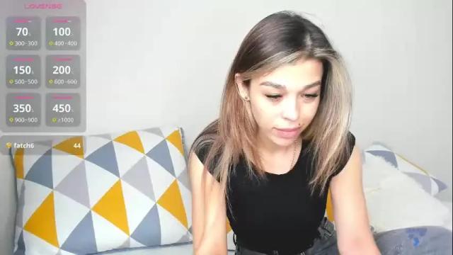 Image 4 of yoursoul_mila Stream on Chaturbate on 1 month ago