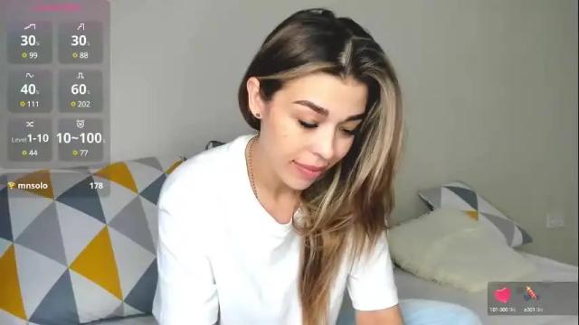 Image 4 of yoursoul_mila Stream on Chaturbate on 1 month ago