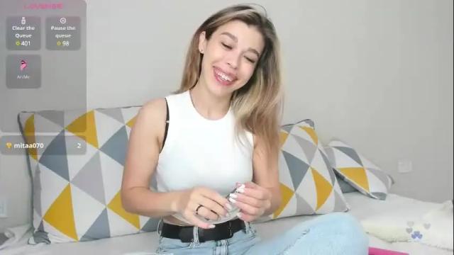 Image 4 of yoursoul_mila Stream on Chaturbate on 1 month ago