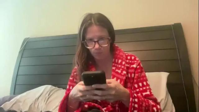 Image 2 of yourstrulylivy Stream on Chaturbate on 9 days ago