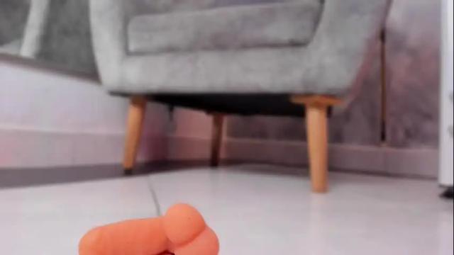 Image 6 of yoursweet_mia Stream on Chaturbate on 1 month ago