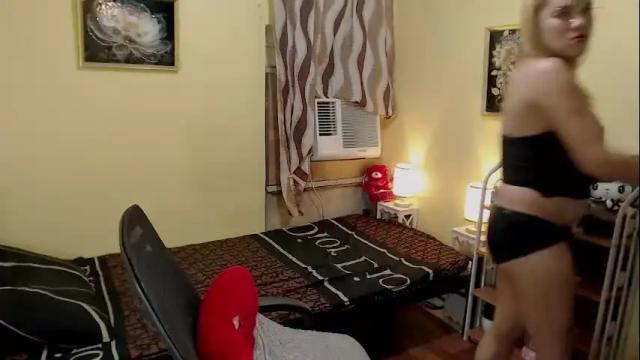 Image 12 of yoursweetangelxxx Stream on Chaturbate on 3 months ago