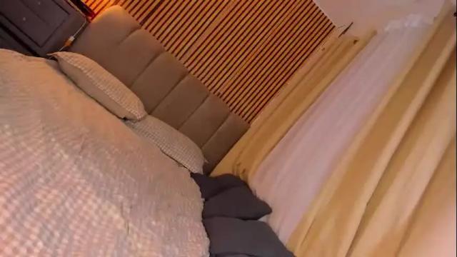 Image 12 of yoursweetasianjane Stream on Chaturbate on 21 days ago