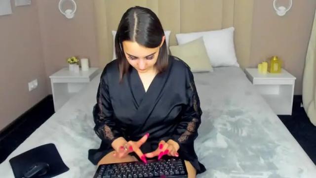 Image 11 of yoursweetgretta Stream on Chaturbate on 13 months ago