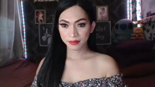 Image 12 of yourtransglams Stream on Chaturbate on 14 months ago