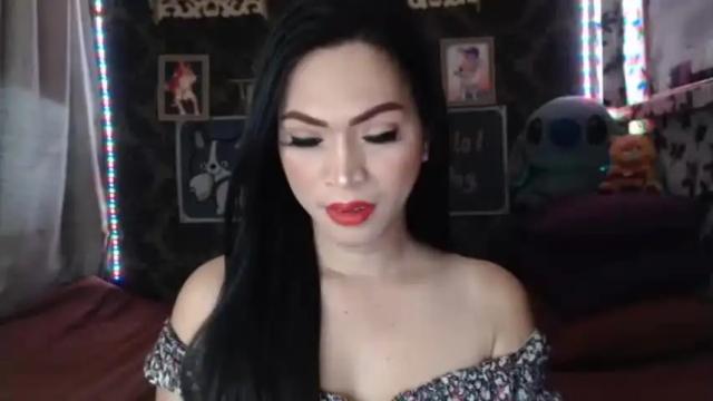Image 3 of yourtransglams Stream on Chaturbate on 14 months ago